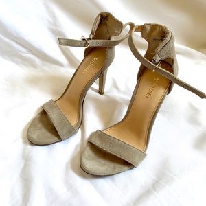 Michael Kors Gray Heel